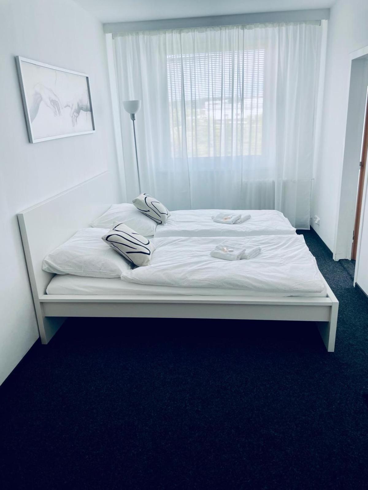 Apartmany Bryksova Prague Ngoại thất bức ảnh